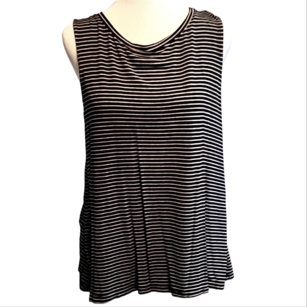 EUC Old Navy top - Picture 1 of 5